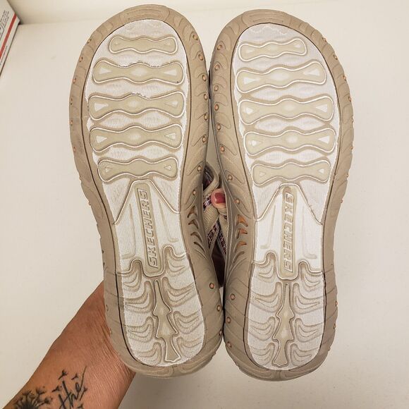 Skechers Women's Sandals Outdoor Lifestyle Size 9 Strappy Tan Slip On Flip Flop - Picture 9 of 9